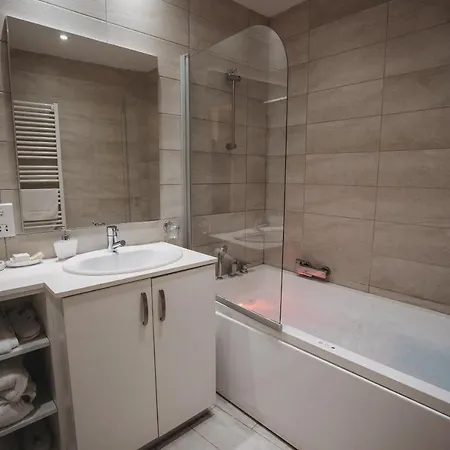 Hani Chrysomilou Kalopanagiotis